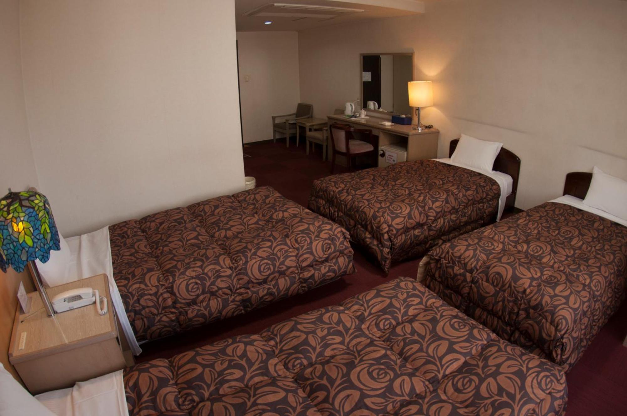 Hotel Luna Park Ehime Екстериор снимка