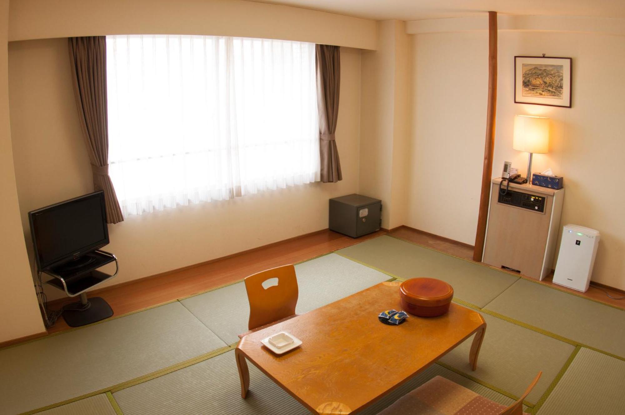 Hotel Luna Park Ehime Екстериор снимка