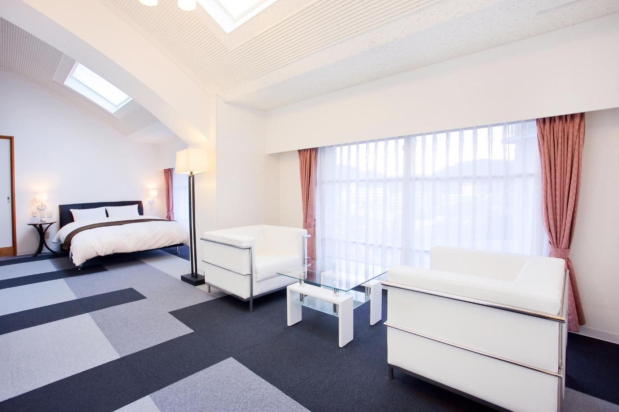 Hotel Luna Park Ehime Екстериор снимка