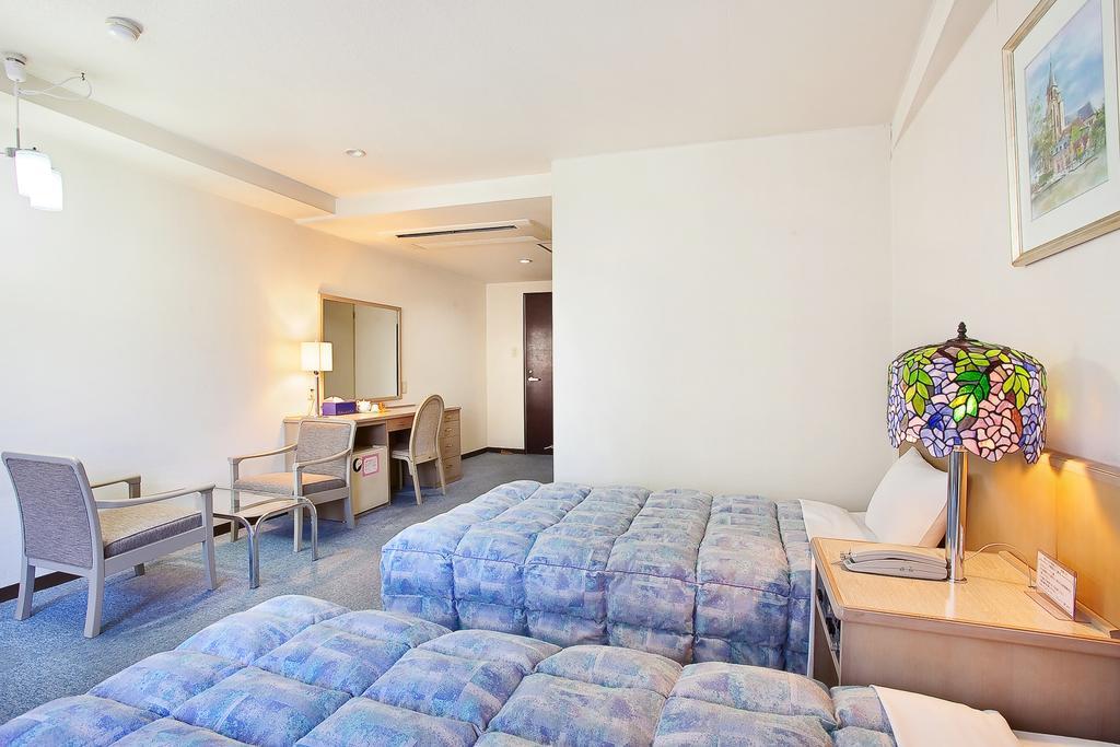 Hotel Luna Park Ehime Екстериор снимка